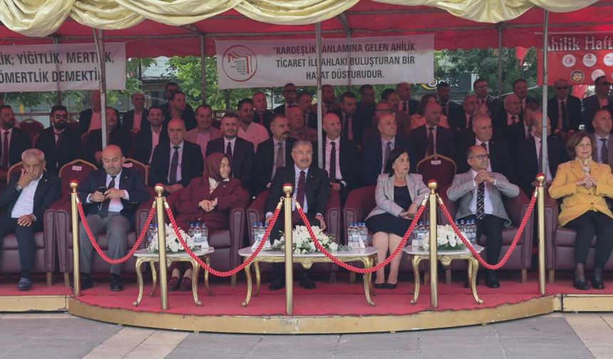 Eskişehir’de Ahilik Haftası’nda anlamlı tören: Yılın ahisi kaftanını giydi