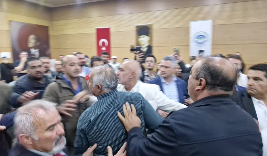 Eskişehir'deki önseçimde yumruklar havada uçuştu