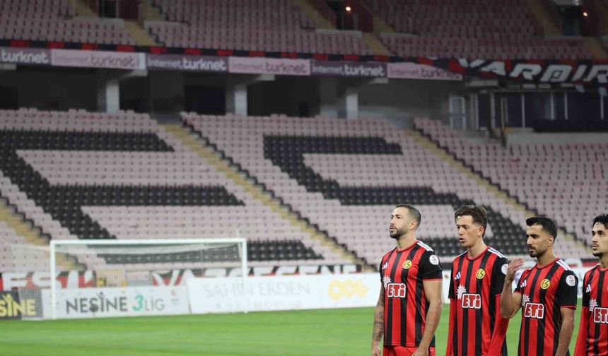Eskişehirspor'un maçında tribünler sessiz kaldı