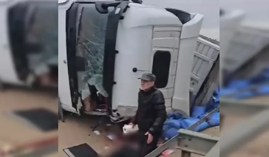 Ankara-Eskişehir yolundaki kazada tır şoförünün kolu koptu