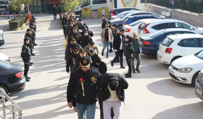 Eskişehir merkezli fuhuş operasyonunda 18 kişi tutuklandı