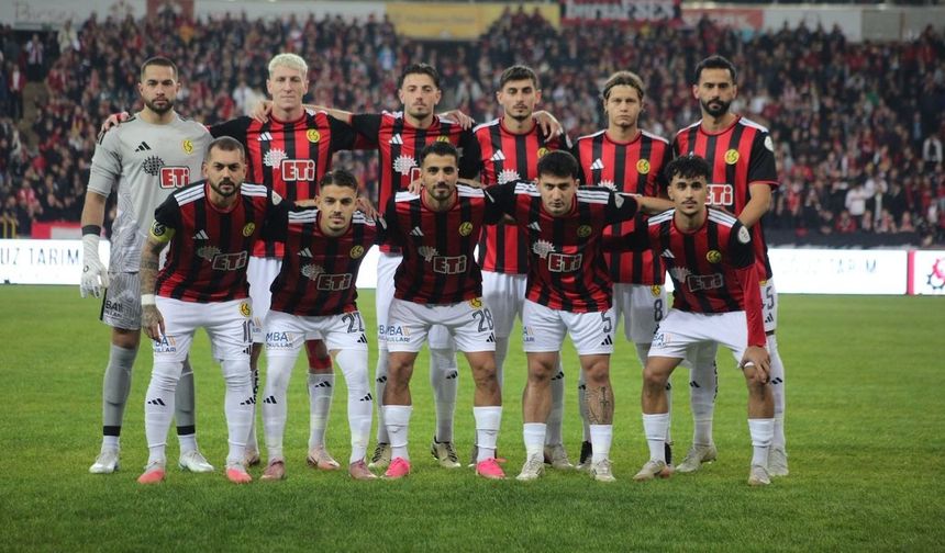 Eskişehirspor Bursa Yıldırım maçına kötü başladı! İlk yarı sonucu: 0-1