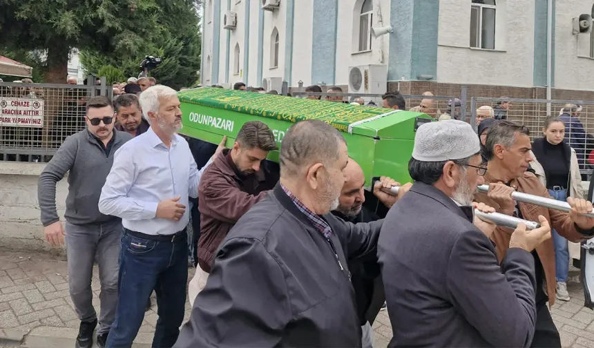 Sümeyra Dizman’ın acı günü: Babası son yolculuğuna uğurlandı