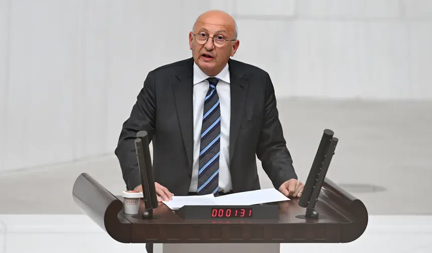 YENİ Parti Eskişehir Milletvekili Çakırözer’den basın özgürlüğü çıkışı: “Sansüre teslim olmayacağız”
