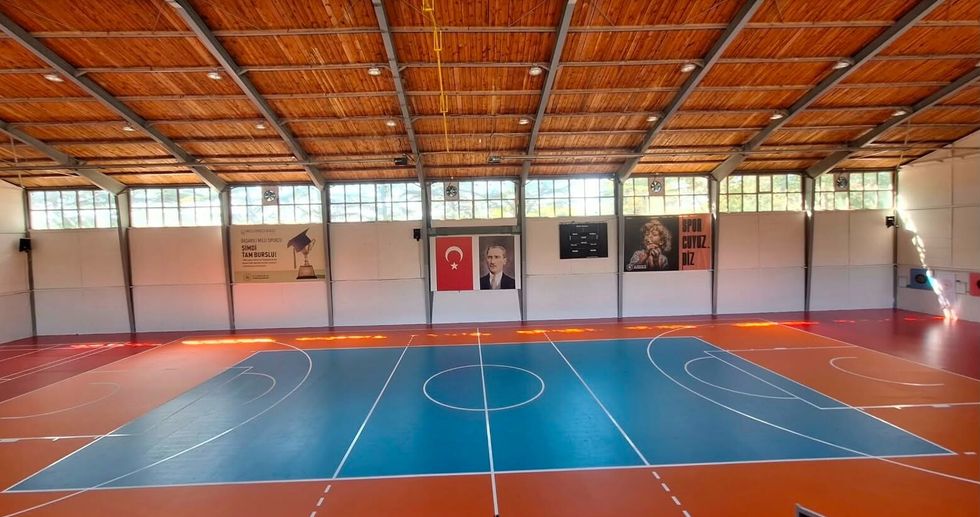 Sivrihisar Spor Salonu yenilendi