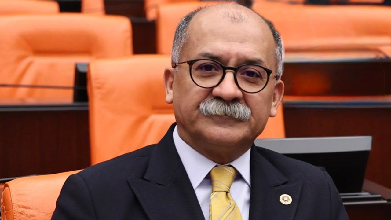 İbrahim Arslan sosyal medya hesabından “CHP” ibaresini kaldırdı