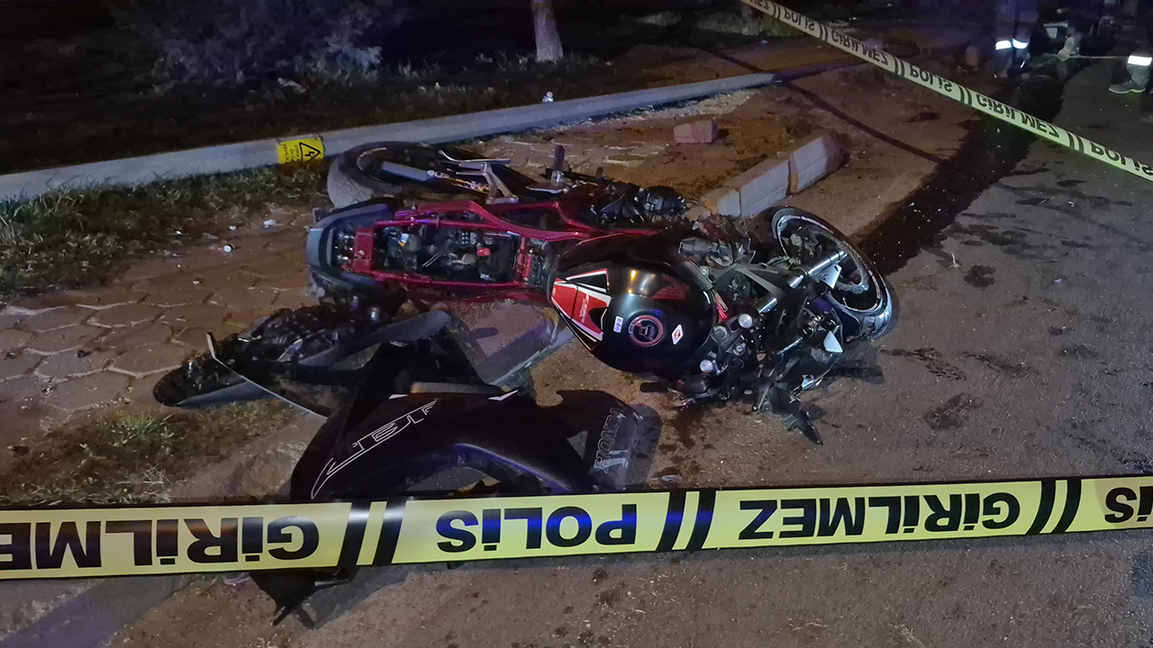 Eskişehir'de Bir Aylık Evli Genç Motosiklet Kazasında Öldü 2