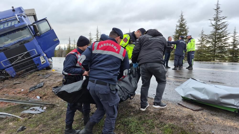 Eskişehir'de Kaza 43 Yaşındaki Kadın Hayatını Kaybetti2