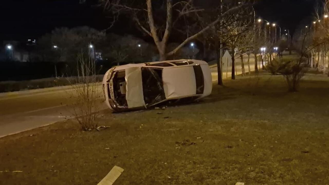 Eskişehirde Otomobil Takla Attı 1 Kişi Ağır Yaralandı1