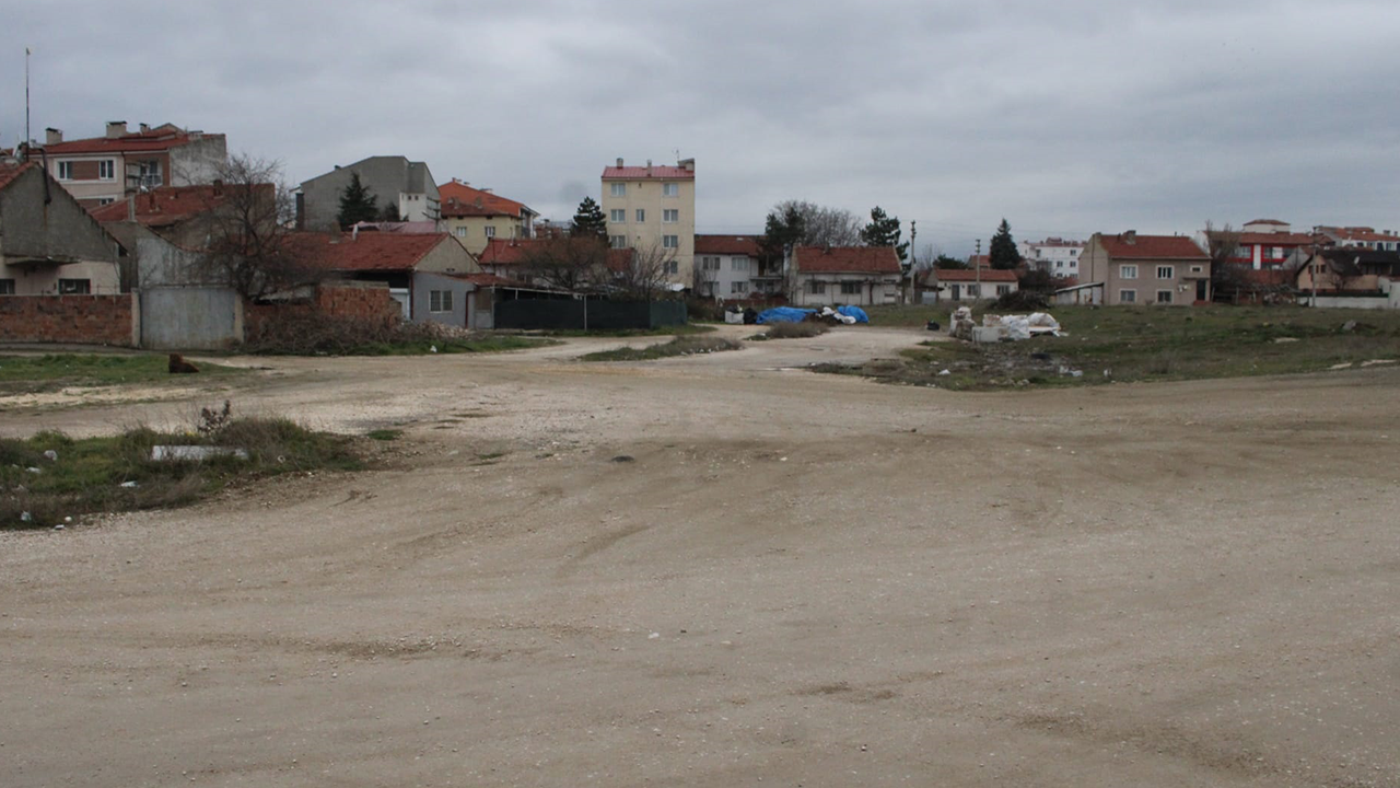 Eskişehir’de Yollar Köstebek Yuvasına Döndü 2
