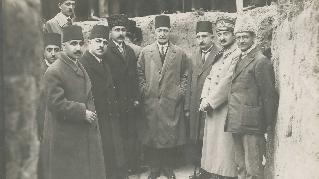 Geçmiş Zaman Olur Ki Behiç Erkin