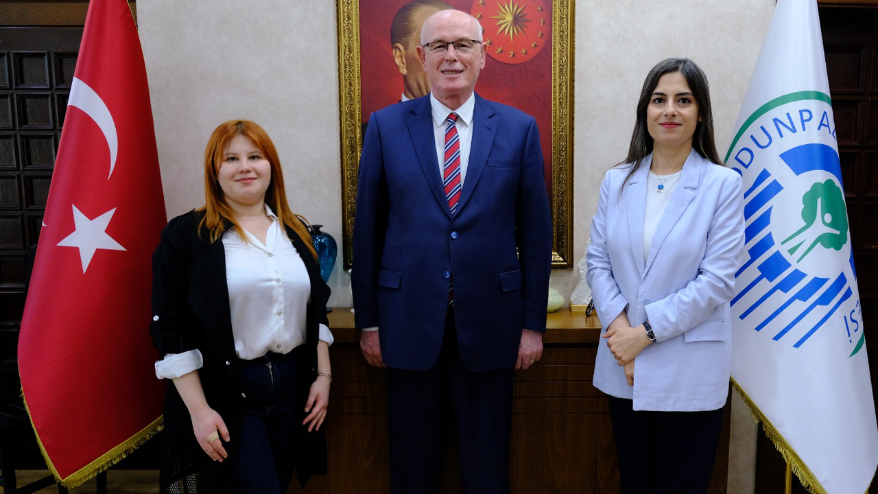 Kazım Kurt, Meltem Karakaş, Simge Süllü