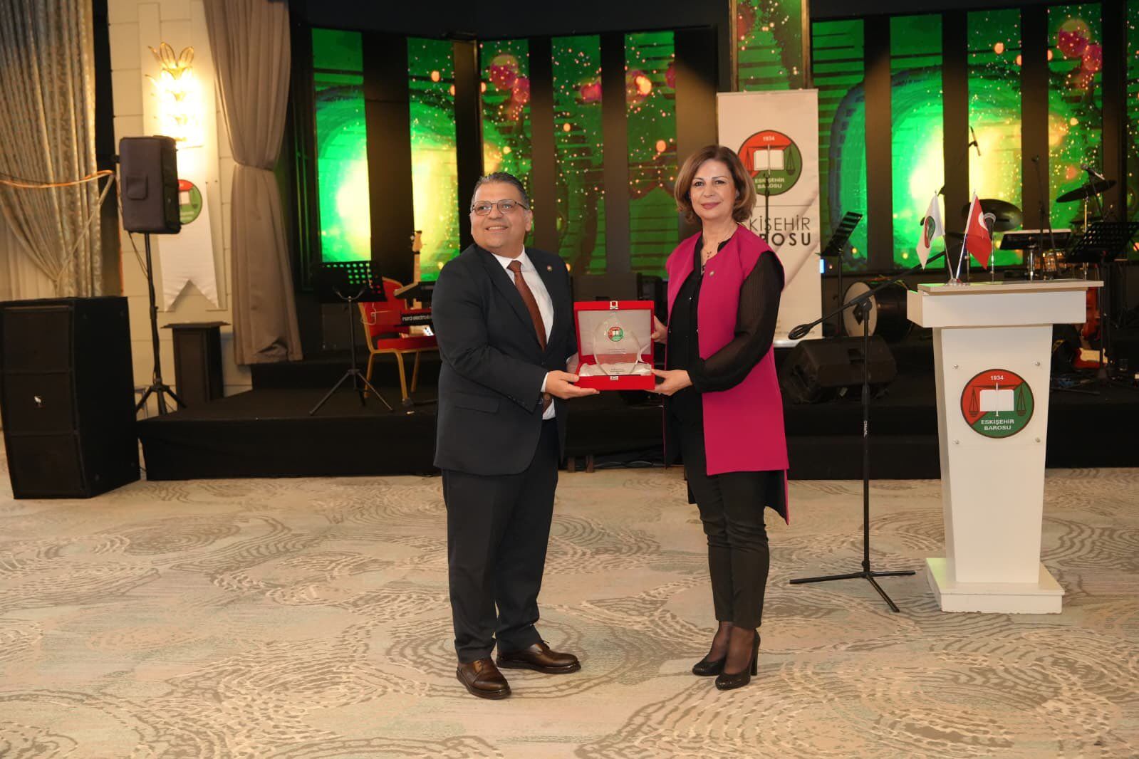 Biz Böylekonuşturduk