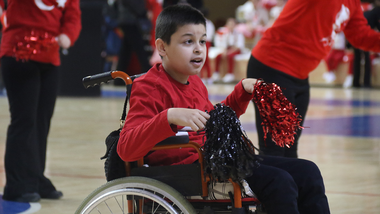 Eskişehir'de 23 Nisan Kutlamasında Yürek Isıtan Görüntü