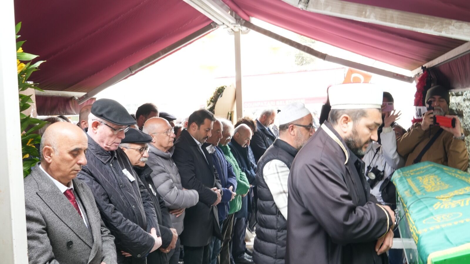 Sinem Dedetaş’ın Babası Eskişehir’de Son Yolculuğuna Uğurlandı1