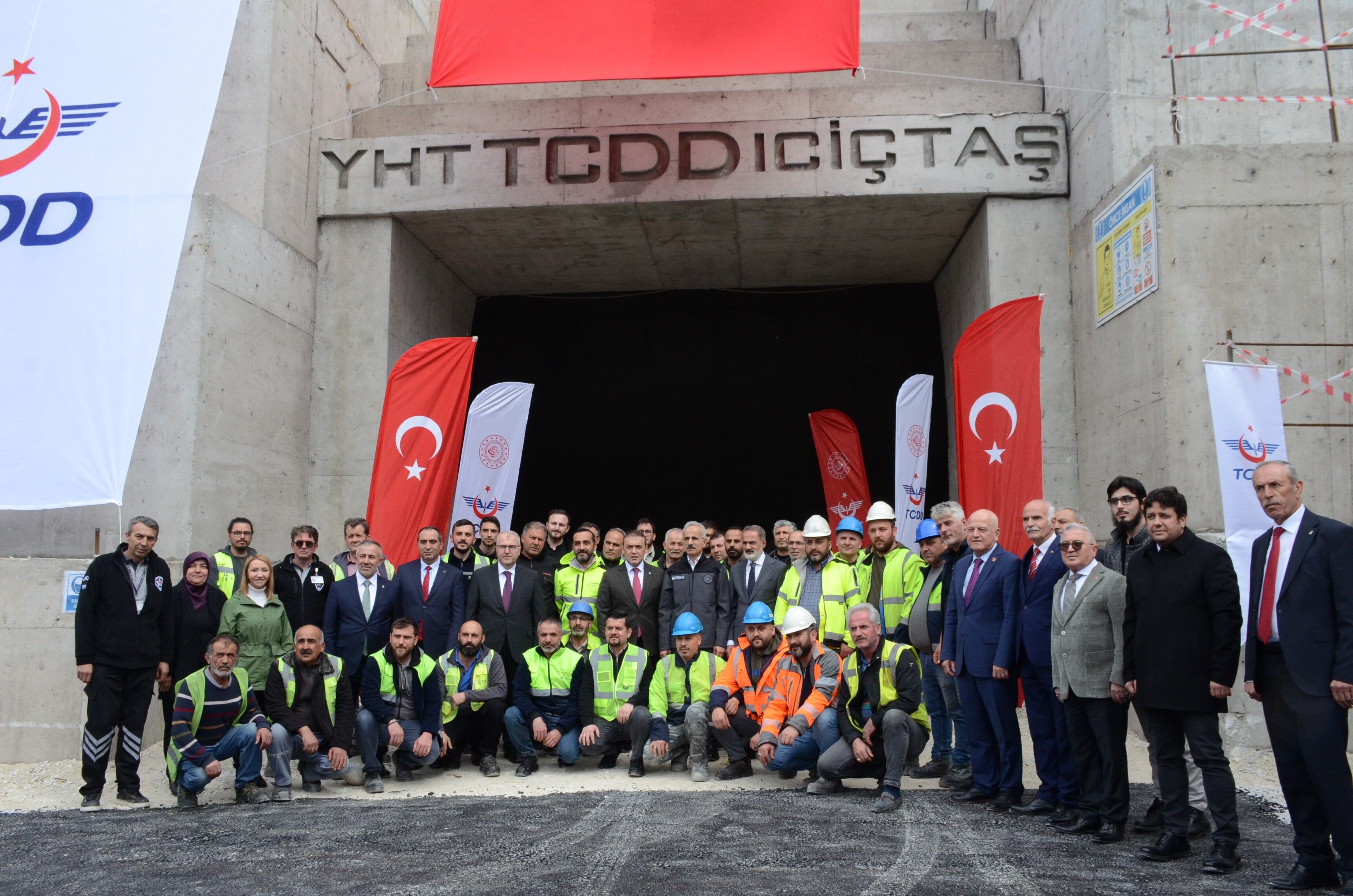 Ulaştırma Ve Altyapı Bakanı