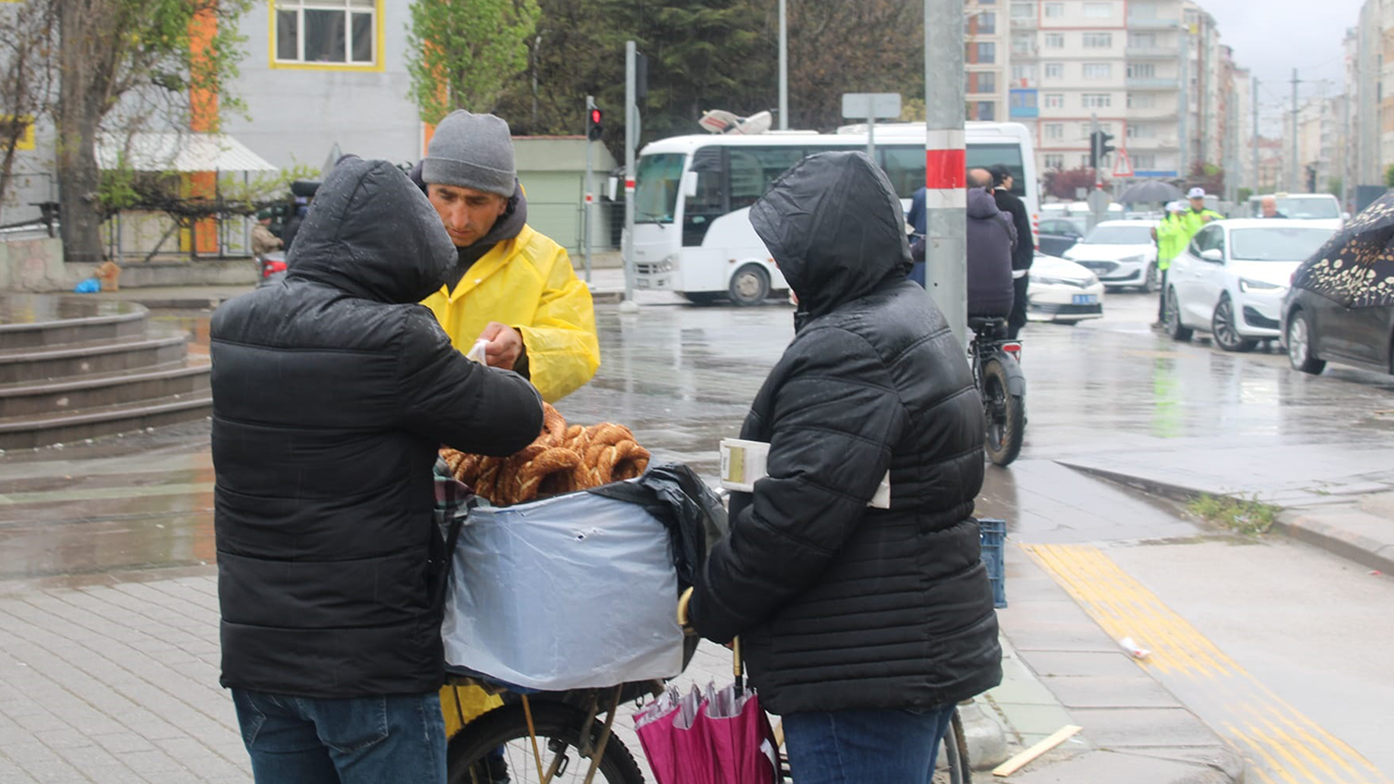 1 Mayıs’ta Kutlamalar Ve Geçim Mücadelesi Yan Yana 2