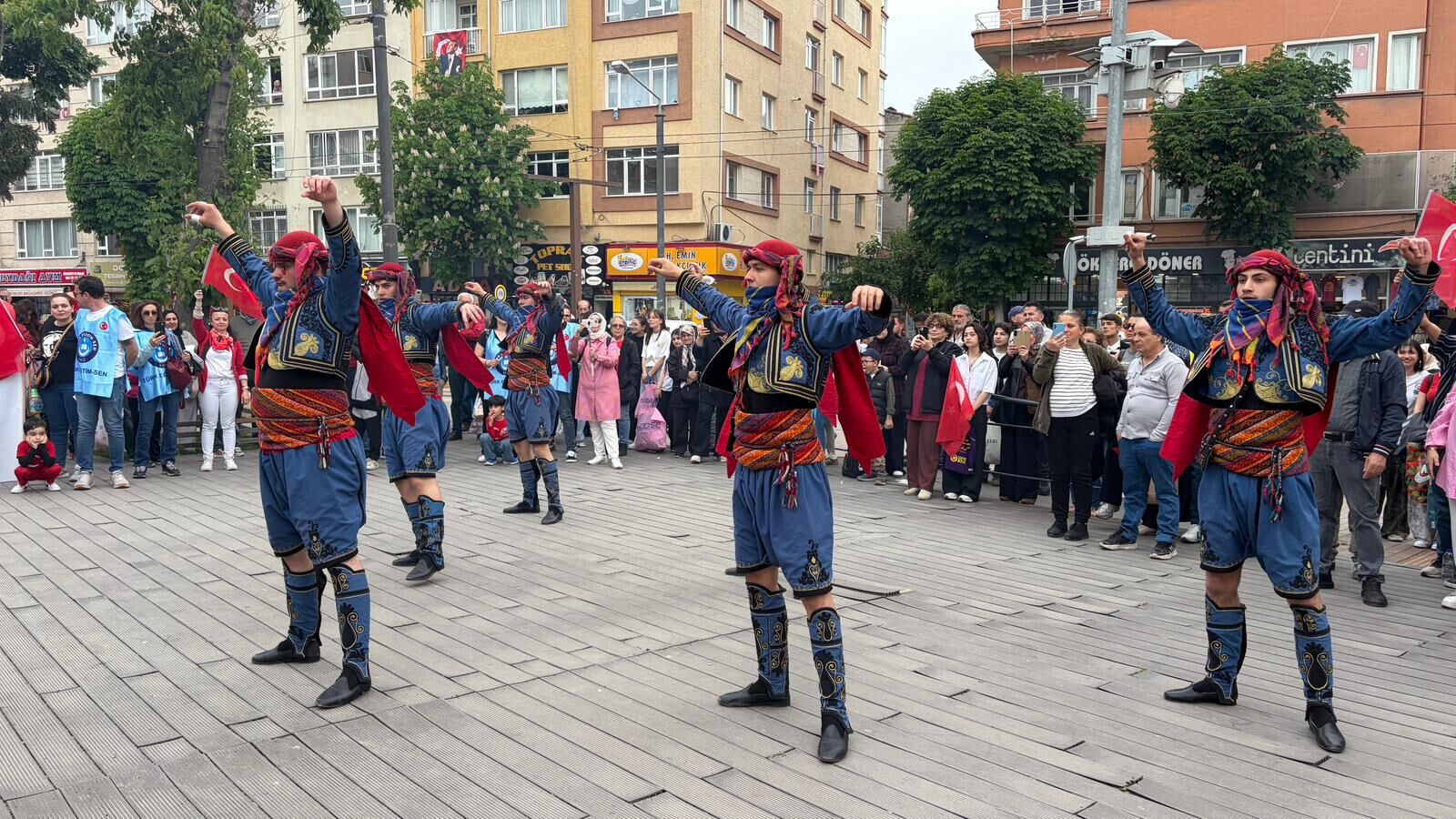 Türkiye Kamu Sen'den Eskişehir’de Coşkulu Yürüyüş 3