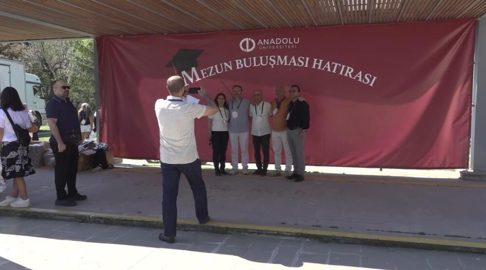 Anadolu Üniversitesi Mezunlarından Anlamlı Etkinlik1
