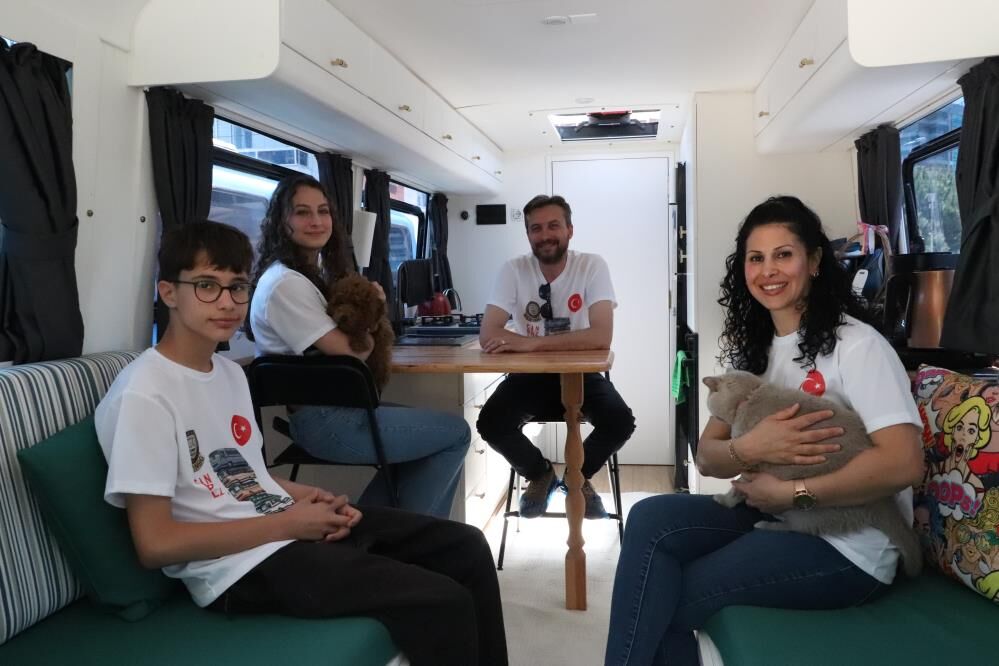 Eskişehir’de Otobüsü 5 Milyon Liralık Yürüyen Eve Dönüştürdüler1