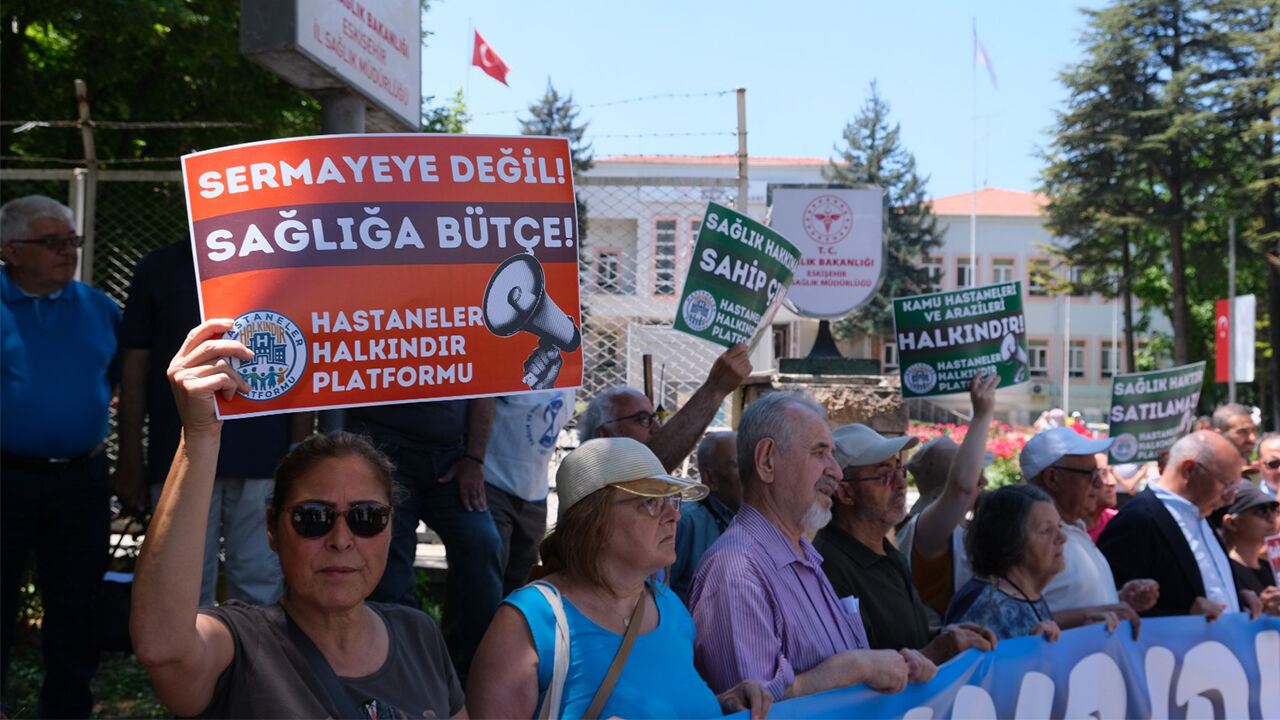 Eskişehir’de Özelleştirmelere Karşı Insan Zinciri Oluşturuldu4