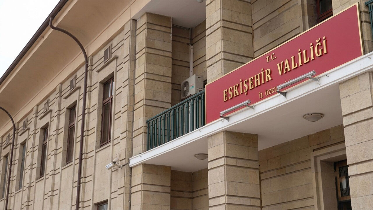 Valilik Eskişehir sokaklarını mercek altına aldı: Dilencilere göz açtırılmıyor