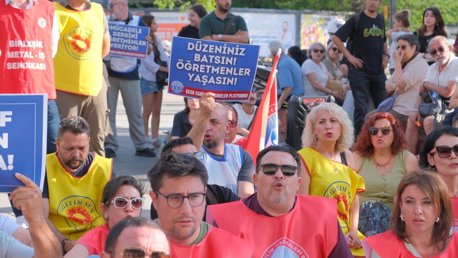 Oturma Eyleminde Ayşen Gürcan'a Seslendiler “Milli Eğitim Komisyonu’nu Toplayın”1
