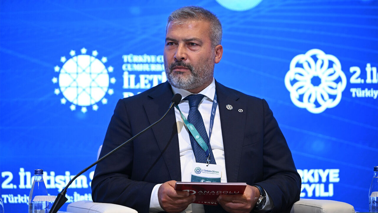 Anadolu Üniversitesi Rektörü Adıgüzel, 2. İletişim Şûrası'nda Iletişim Eğitimi Için Önerileri Paylaştı2