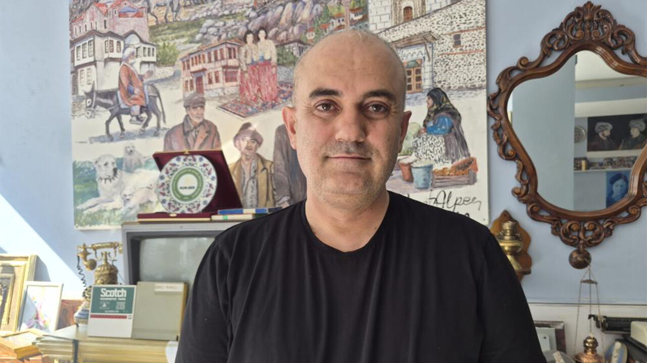 Eskişehir'de 25 Yıllık Tutku Binlerce Parçalık Koleksiyona Dönüştü2