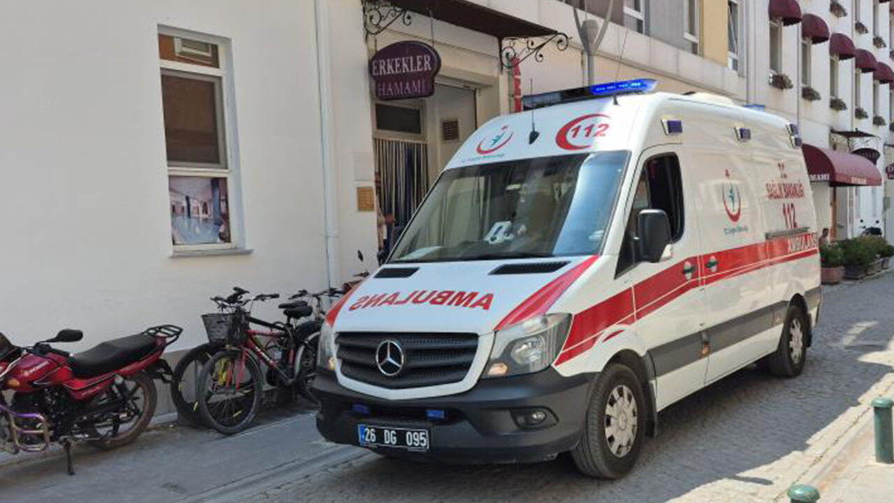 Eskişehir'de hamamda fenalaşan adamın kalbi durdu