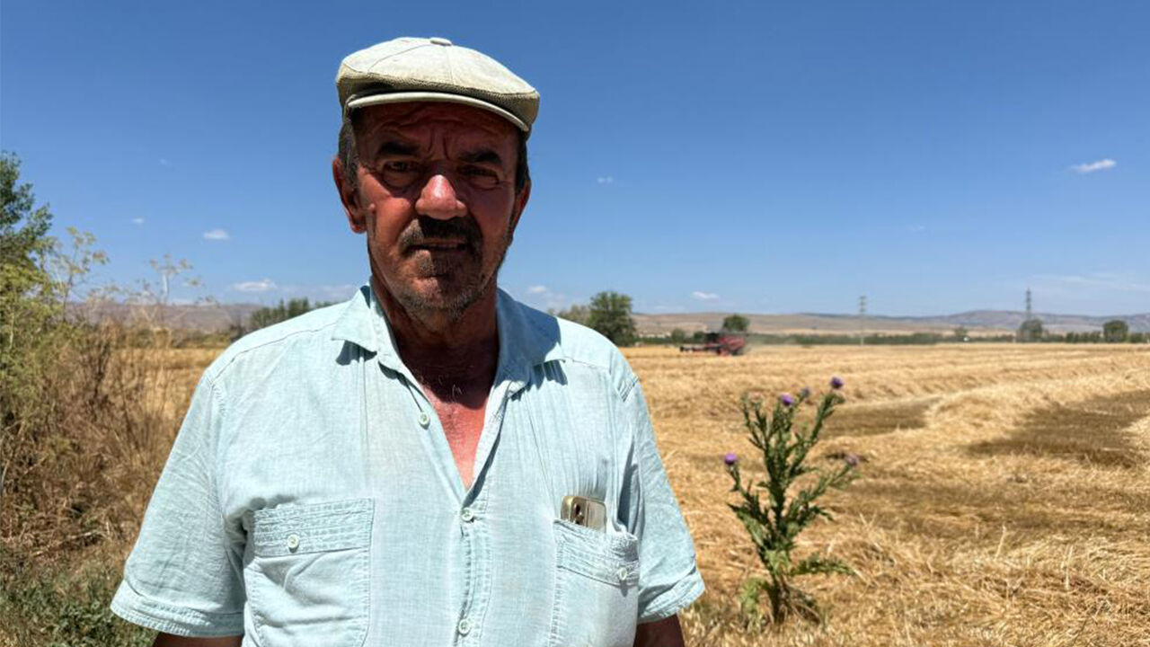 Eskişehir'de Keskinli Çiftçisinin Yüzü Buğdayla Güldü, Saman Piyasası Düşündürüyor