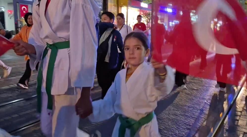 Eskişehir'de Miniklerden 15 Temmuz'da Anlamlı Sancak Koşusu