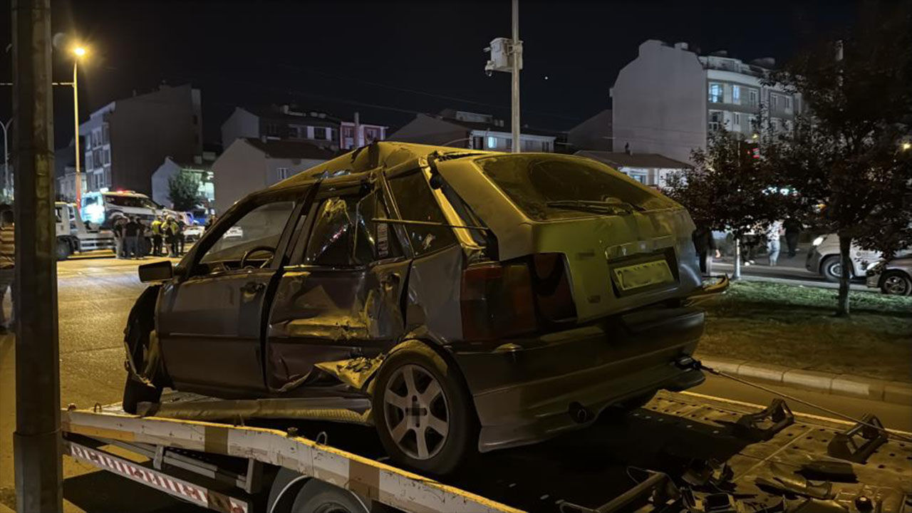 Eskişehir’de Polis Aracı Ile Otomobil Çarpıştı222