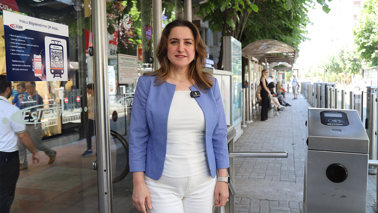 Eskişehir’de Tramvay Duraklarında Qr Kod Dönemi Başladı3