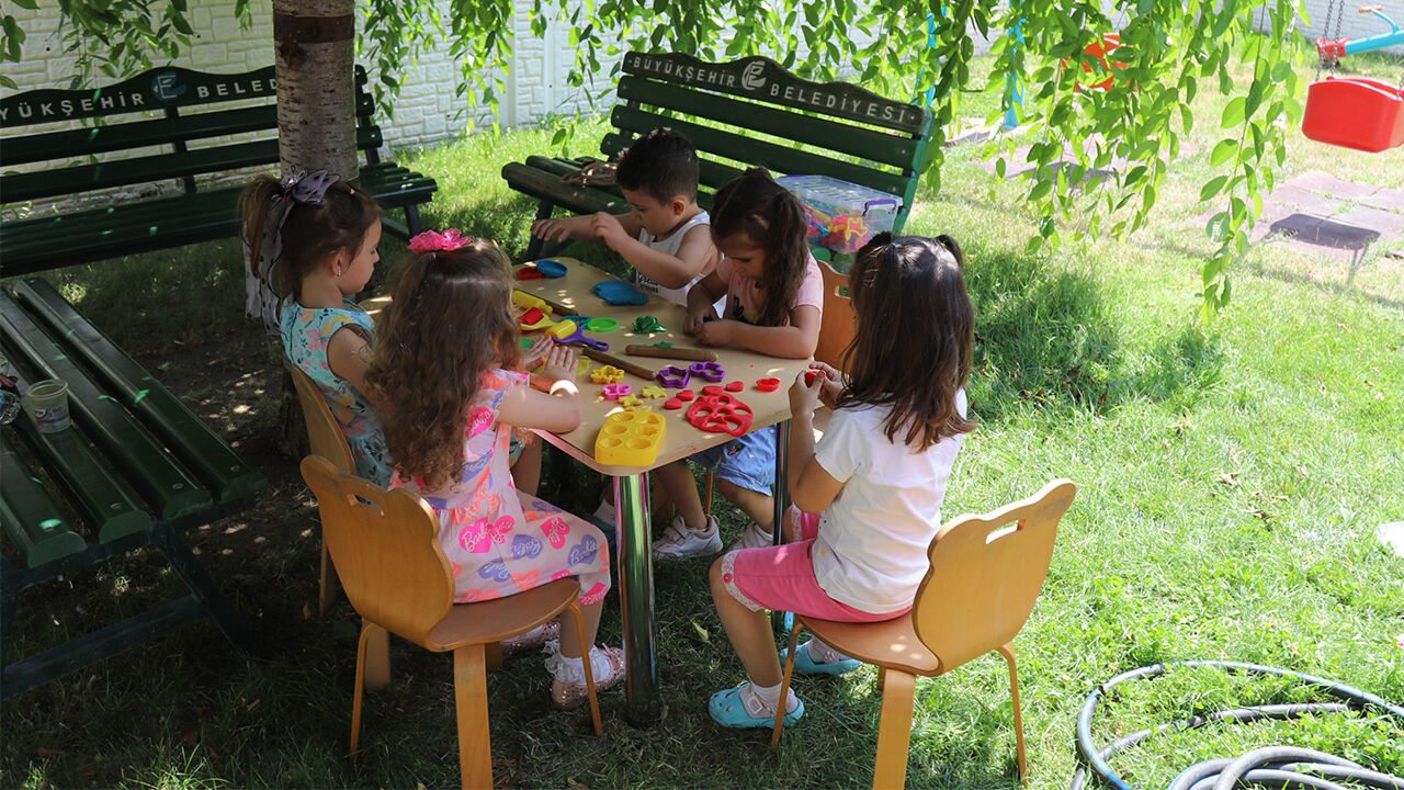 Esmek Yaz Okulu’nda Çocuklar Hem Öğreniyor Hem Eğleniyor3
