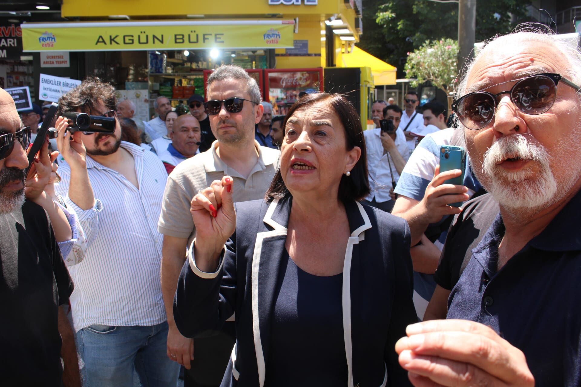 Milletvekili Süllüye Butlan (1)