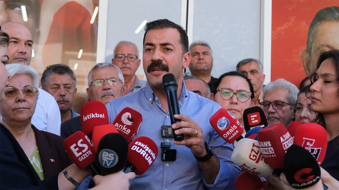 Yeni̇ Parti Eskişehir İrtibat Bürosu Açıldı 14 Ilçe Başkanı Chp’den Istifa Etti2