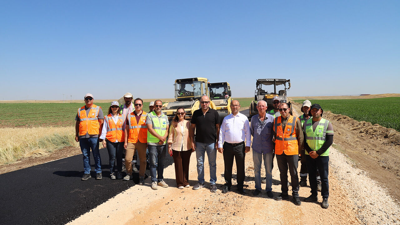 Yenikent–Yazıdere Yolunda Yenileme Çalışmaları Sürüyor2