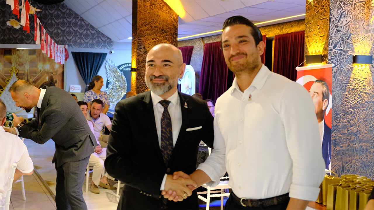 Zafer Partisi Eskişehir’de Yeni Üyelerine Rozet Taktı2