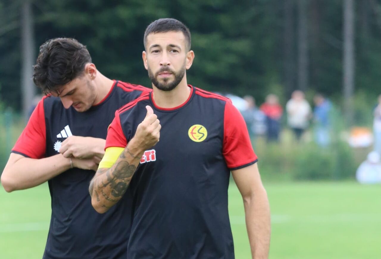 Eskişehirspor'da Ahmet Dereli kaptan çıktı