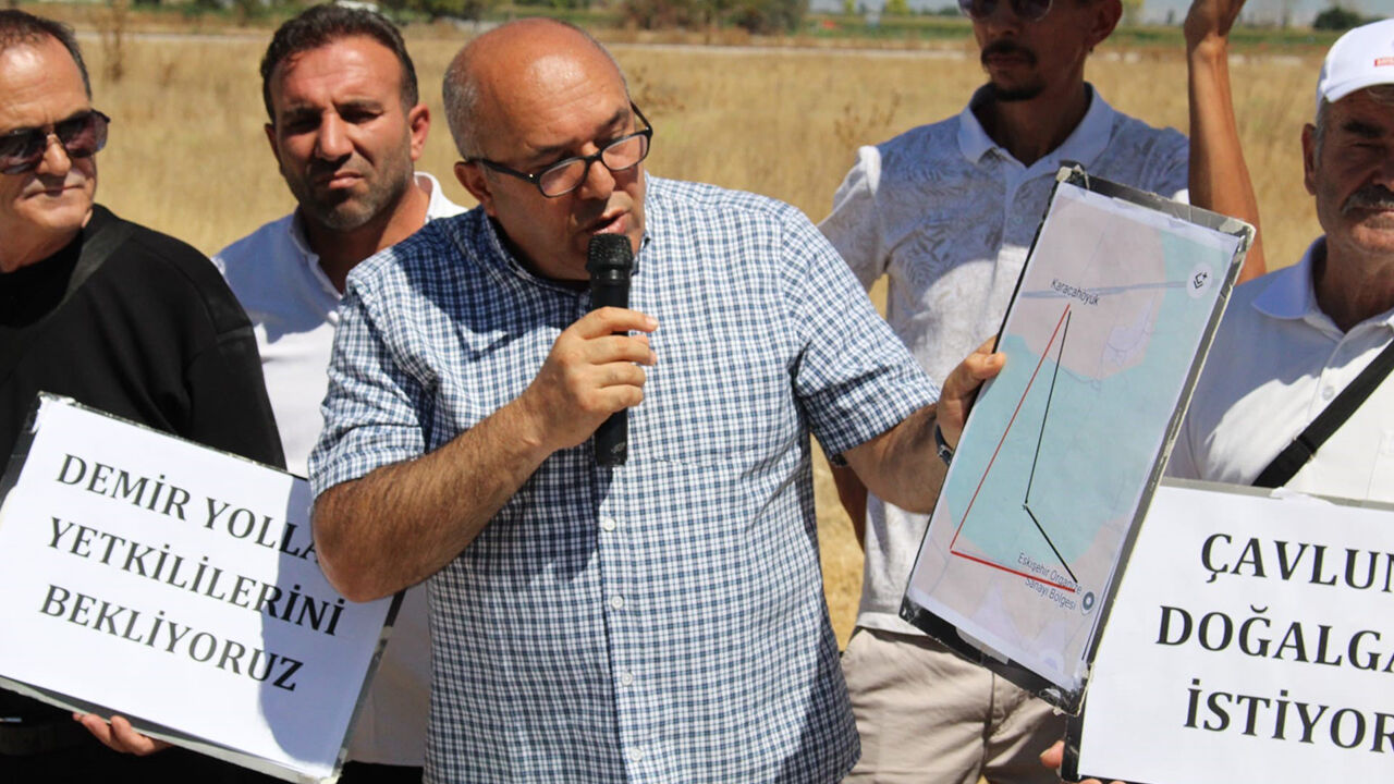 Eskişehir’de Tarım Arazilerini Bölen Projeye Tepki “Çiftçimizin Talepleri Kulak Ardı Ediliyor”-1