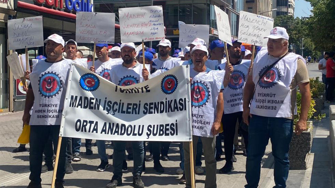 Eskişehir’den Ankara’ya Yürüdüler Madenciler Eylemde2
