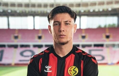 Eskişehirspor'da flaş ayrılık: İstanbul takımına gitti