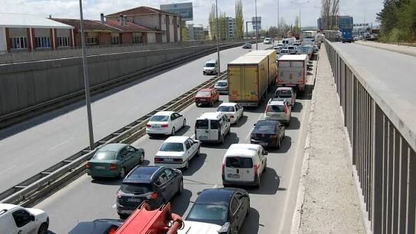 Komşu Milletvekili De
