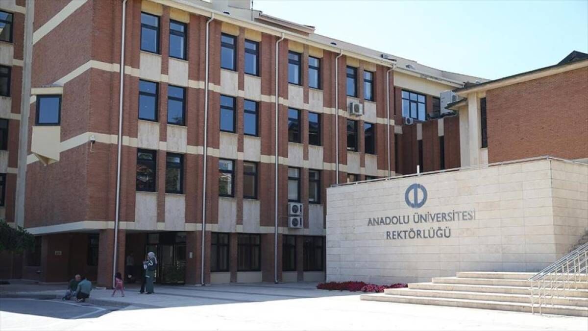 Anadolu Üniversitesi Rektörlüğü