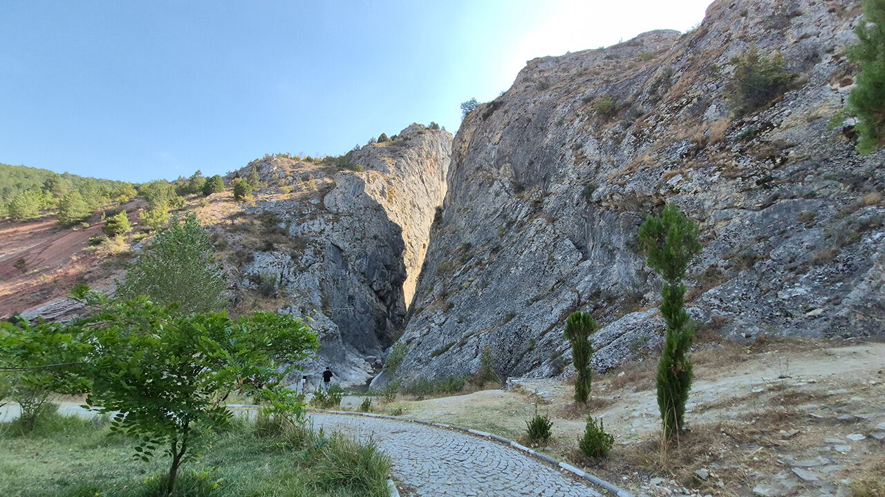 Eskişehir'de 30 Kilometre Uzaklıkta Türkiye’nin Sayılı Kanyonlarından Biri3