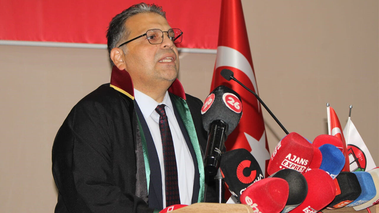 Eskişehir’de Adalet Mücadelesine Adanmış Ömürler Avukatlara Anlamlı Plaket-2