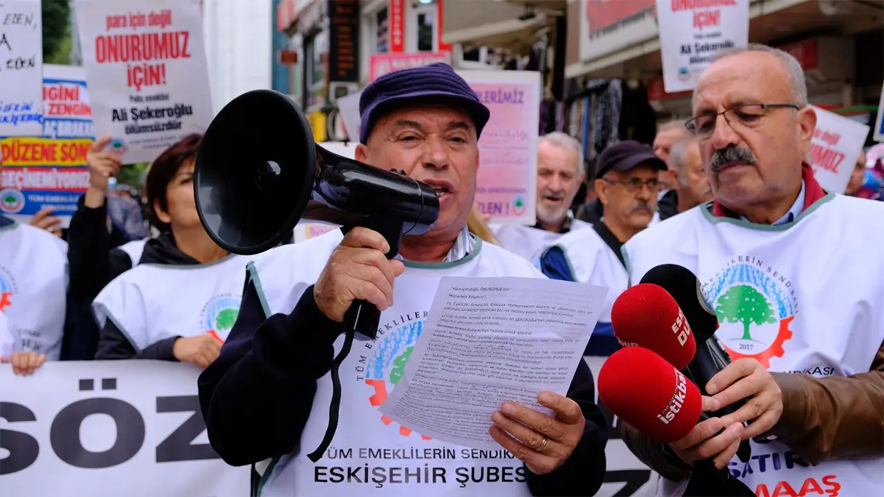 Eskişehir’de Emekliler Isyanda 'Emekliler Ekonomik Çıkmazın Içine Sürüklendi' Istikbalgazetesi-1