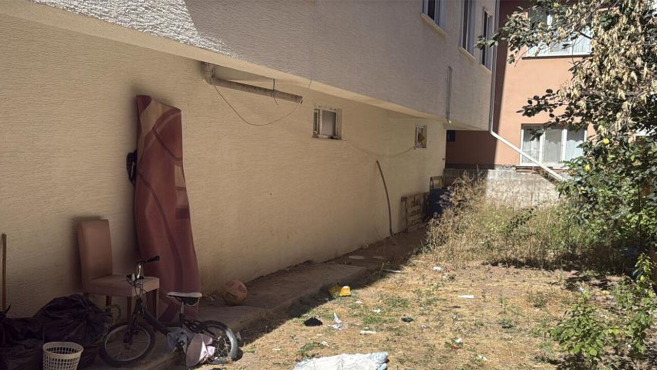 Eskişehir'de korkutan olay: 4 yaşındaki çocuk balkondan düştü