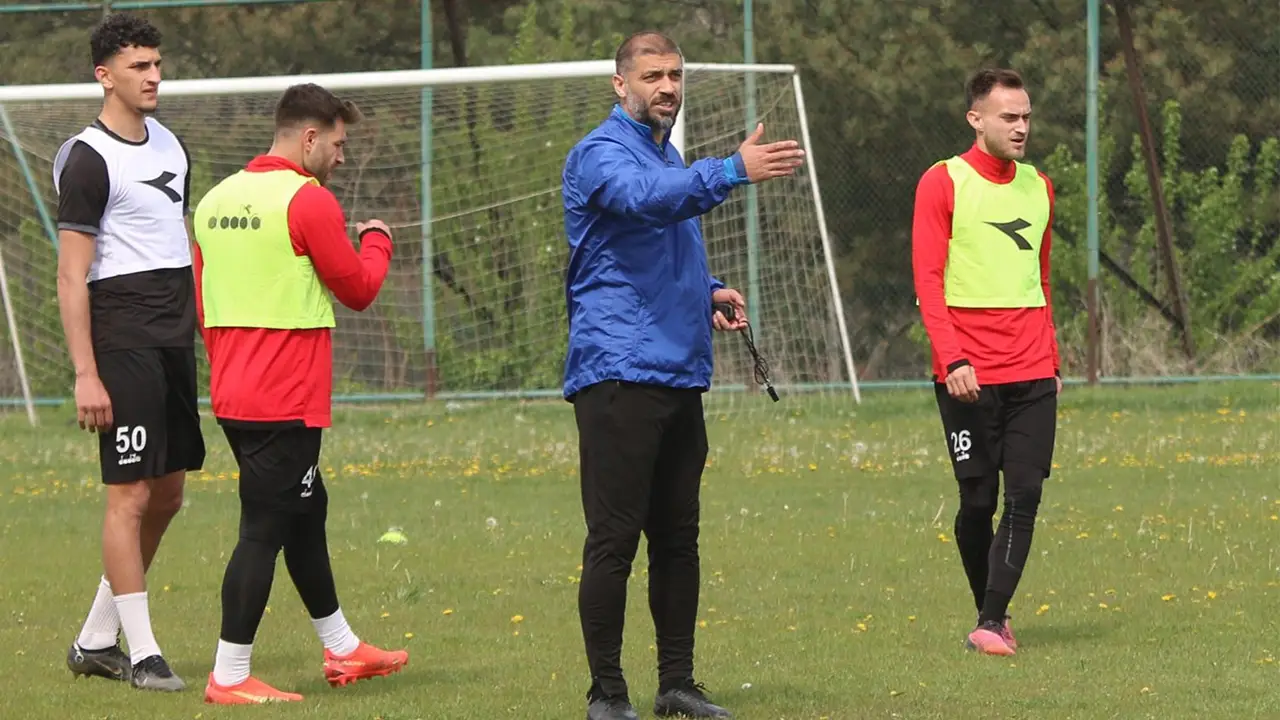 Eskişehirspor’un eski kaptanlarından Sezgin Coşkun gençlere ilham verecek